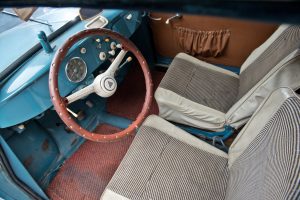 loyd coupe interior