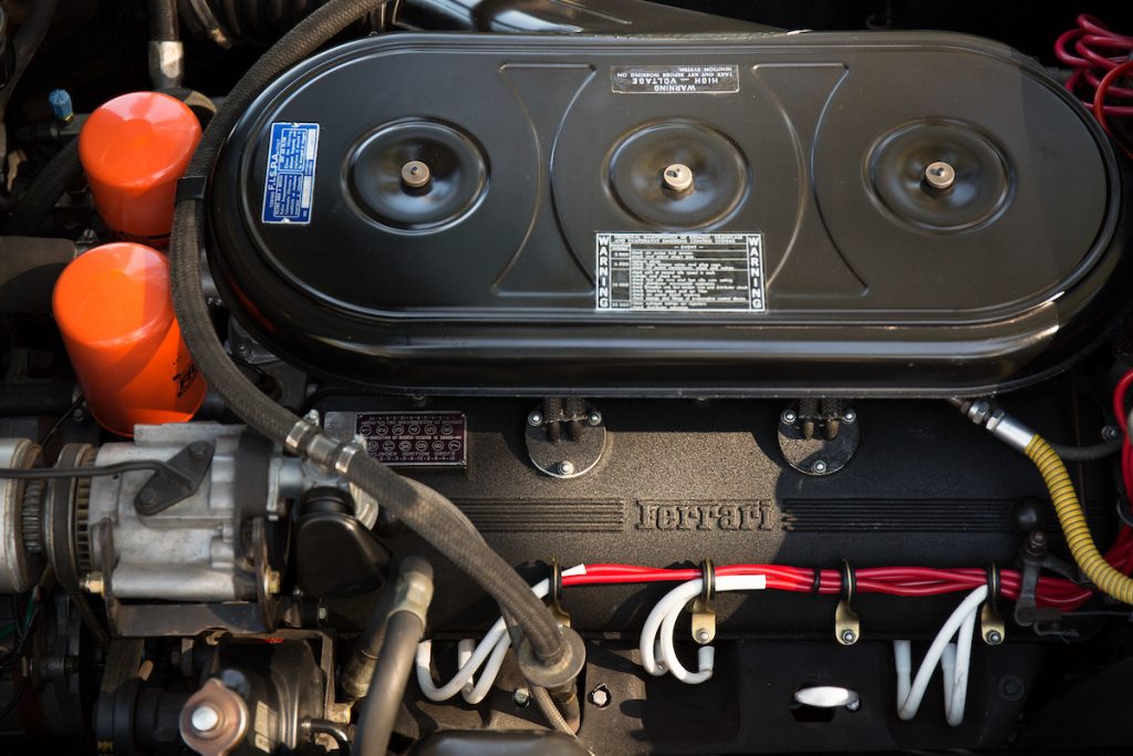 1969-Ferrari-365-2-2 engine