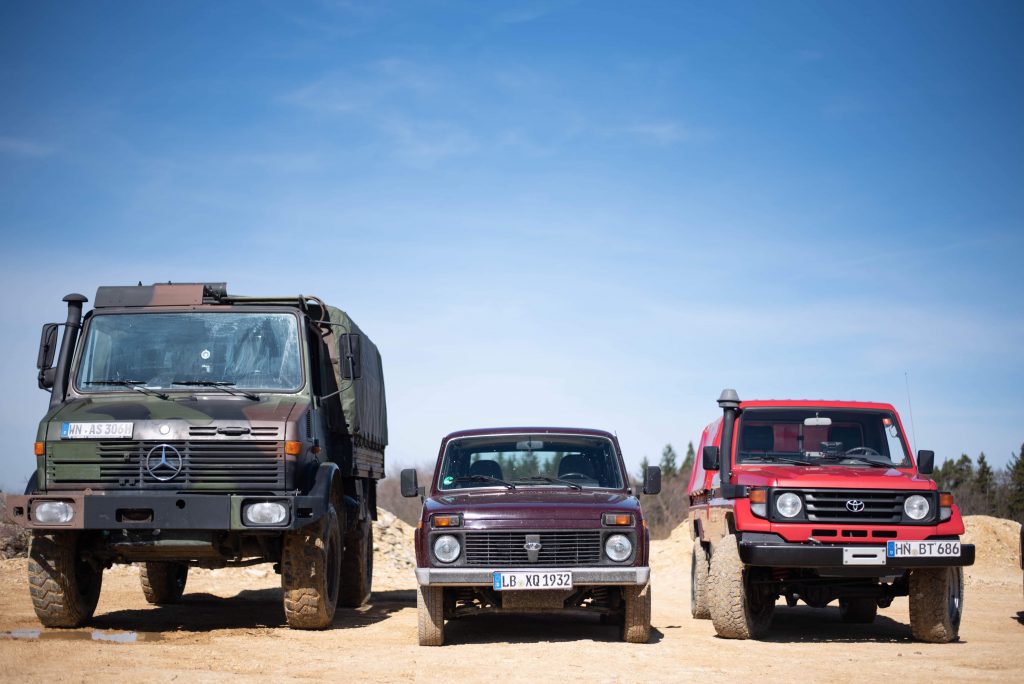 unimog-lada-toyota-truck-off-road-bavaria