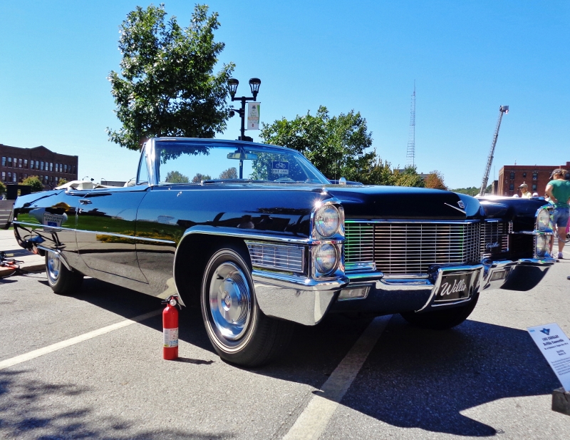 1965 Cadillac de Ville Convertible Front Three-Quarter