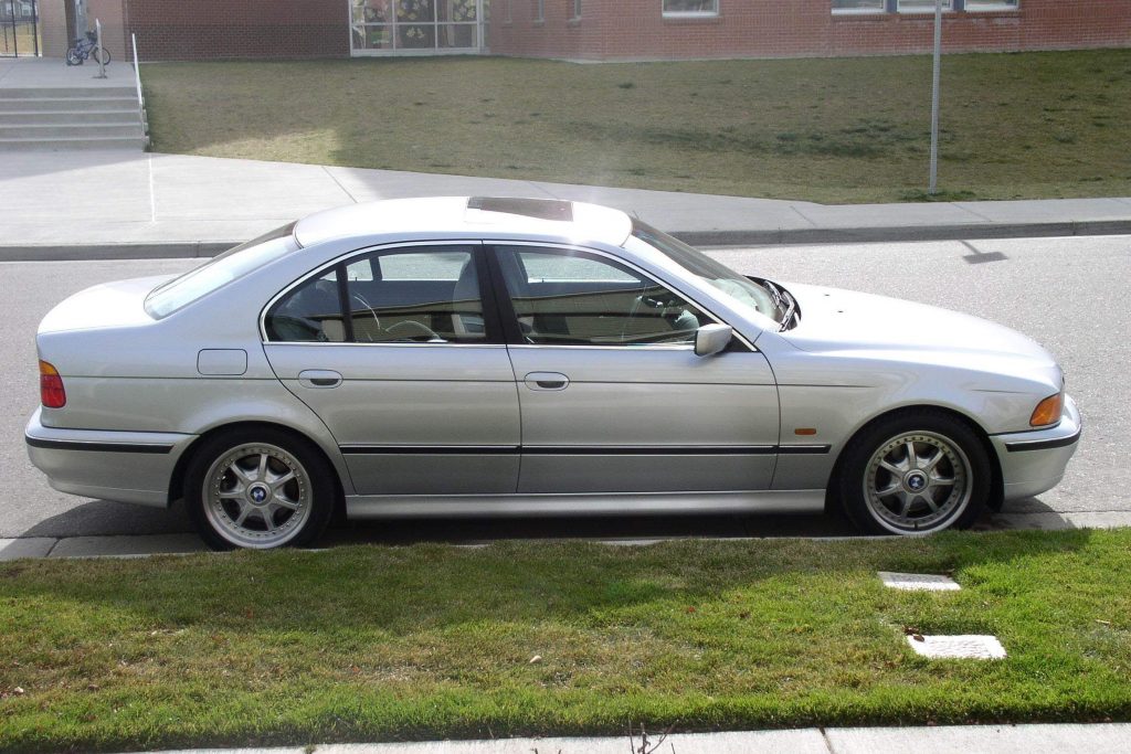 90s cars live BMW 540i