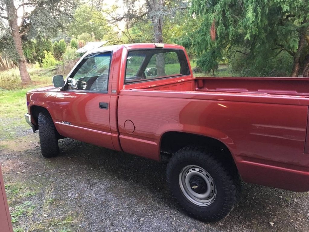 Chevrolet Cheyenne Exterior Rear Three-Quarter