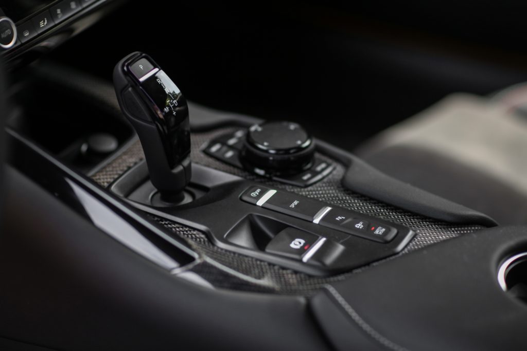 2021 toyota Supra center console