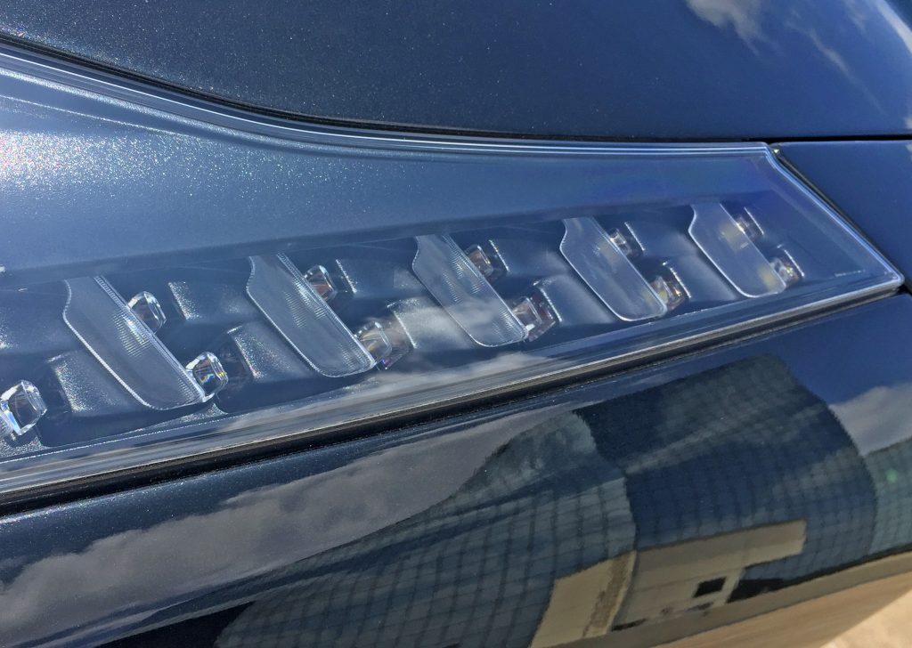 2020 Ferrari Pista headlight