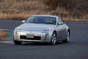2002 Nissan 350Z Front Three-Quarter Action