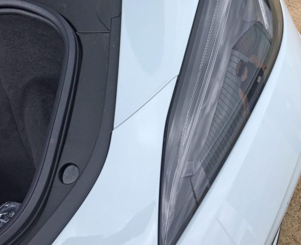 2020 Corvette frunk