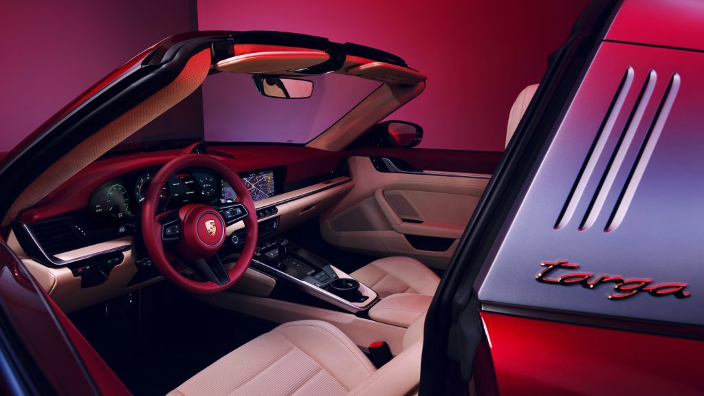 911 Targa 4S Heritage Design Interior Front Angle
