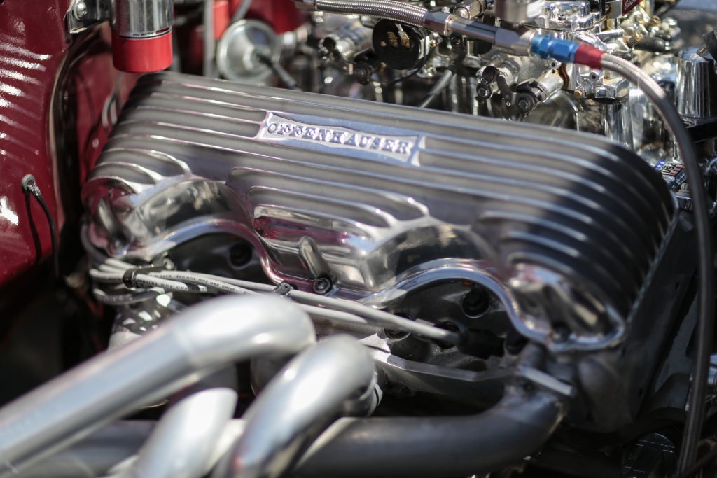 Chevrolet W-motor offenhauser valve cover
