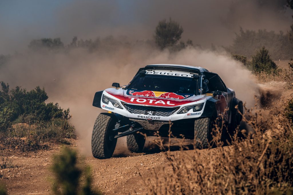PEUGEOT_3008_DKR_Maxi_action