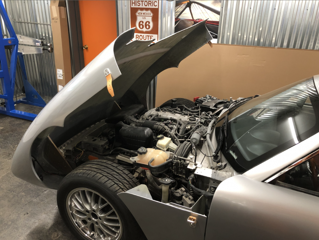 Pontiac Solstice Ferrari Replica engine