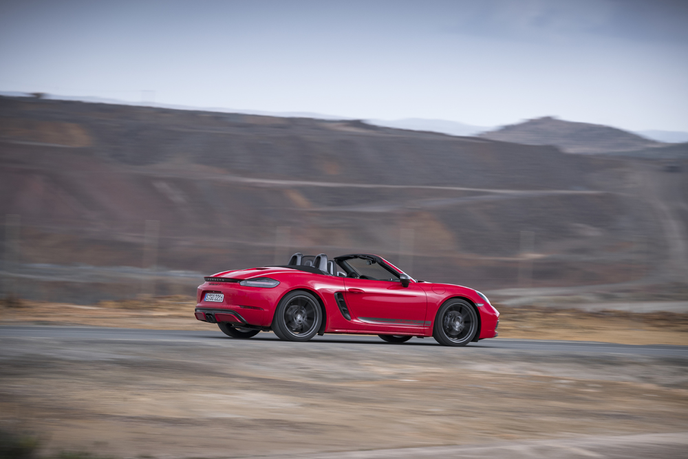 Porsche 718 Boxster T Side profile driving