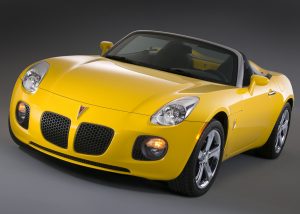 2007 Pontiac Solstice production front three-quarter