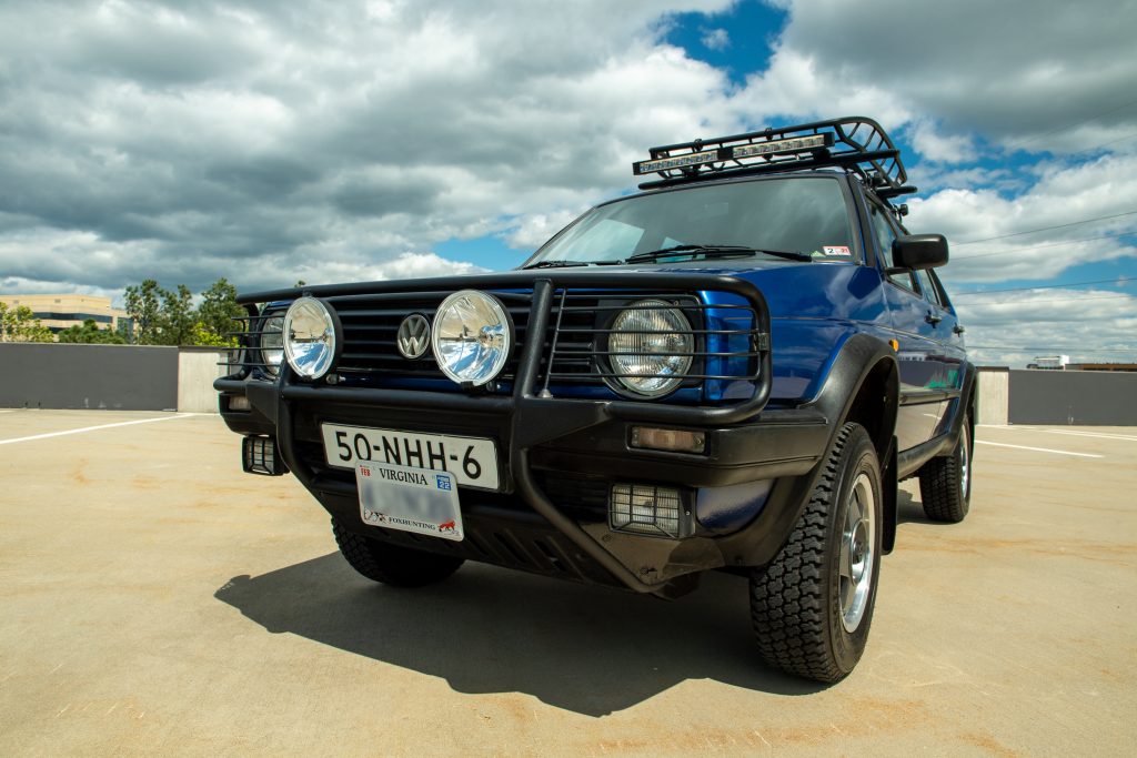 Volkswagen Golf Country front three quarter low angle