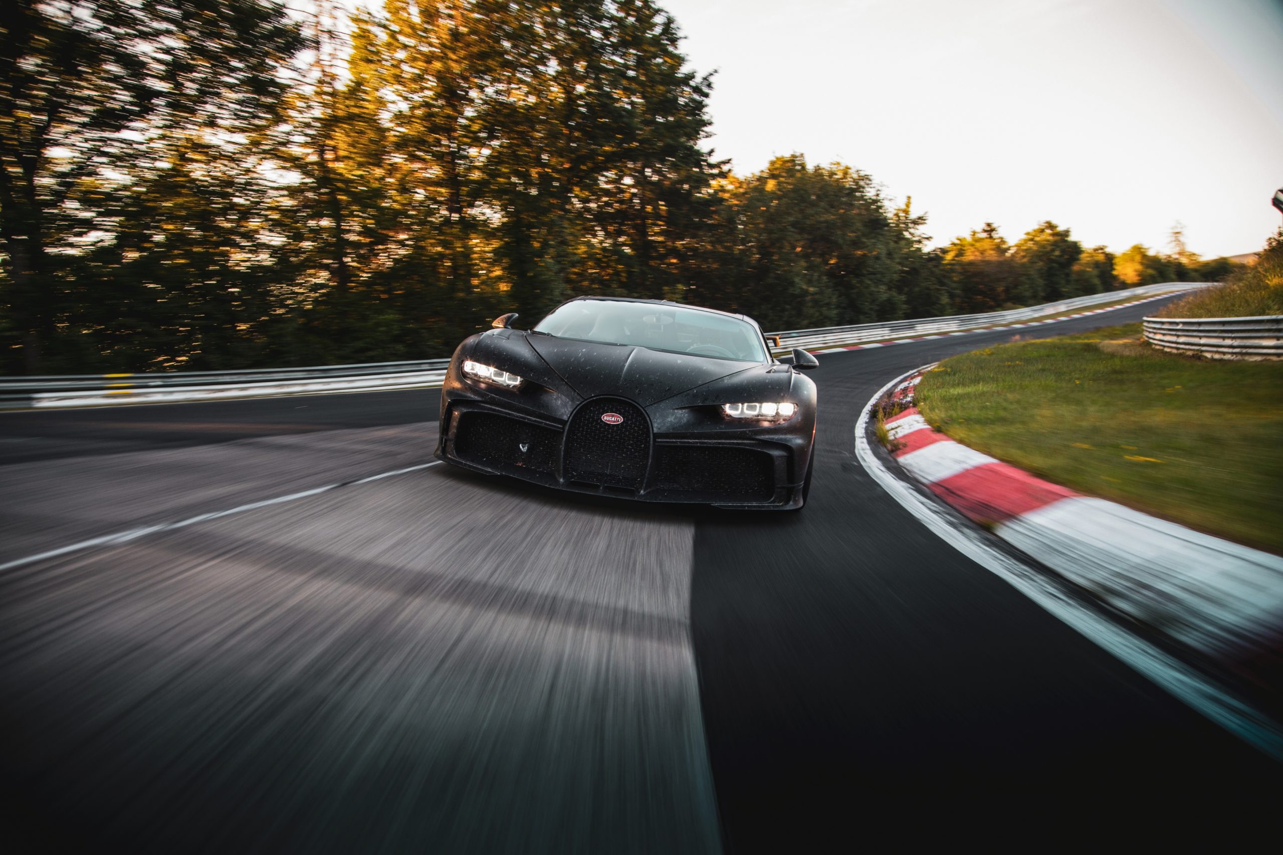 Bugatti_chiron_pur_sport_nordschleife_02