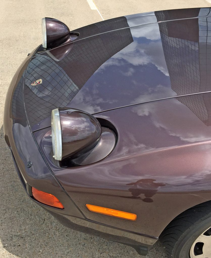 Porsche 928 S4 headlight