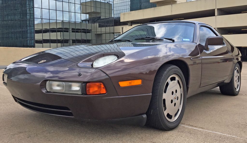 Porsche 928 S4