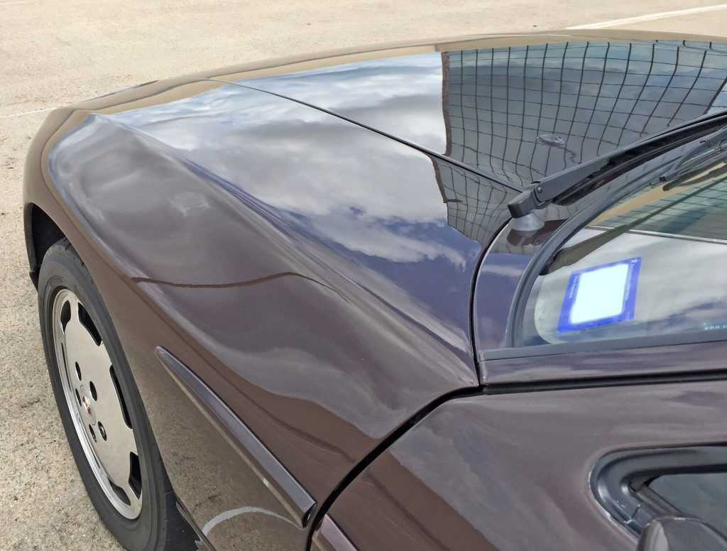 Porsche 928 S4 side