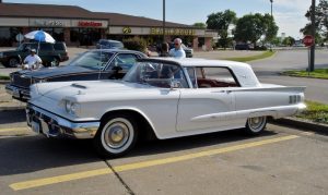 1960 Ford Thunderbird coupe - white
