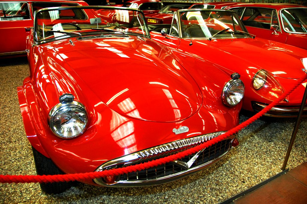 Red Room Daimler SP 250 Dart front