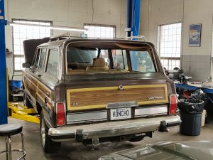 1987 Jeep Grand Wagoneer LS Swap Project