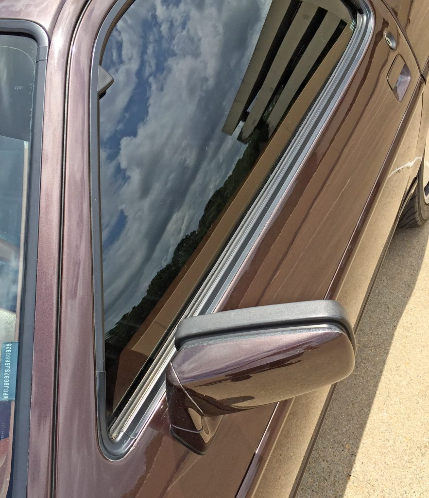 Porsche 928 S4 side