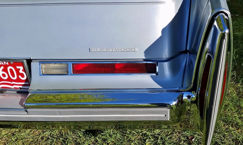 1976 Cadillac Fleetwood Talisman 5