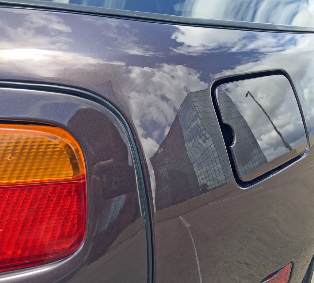 Porsche 928 S4 side
