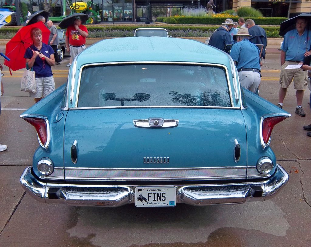 1961 Chrysler New Yorker Town & Country 2