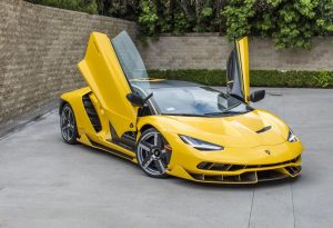 Lamborghini_Centenario_ThreeQuarter_Doors