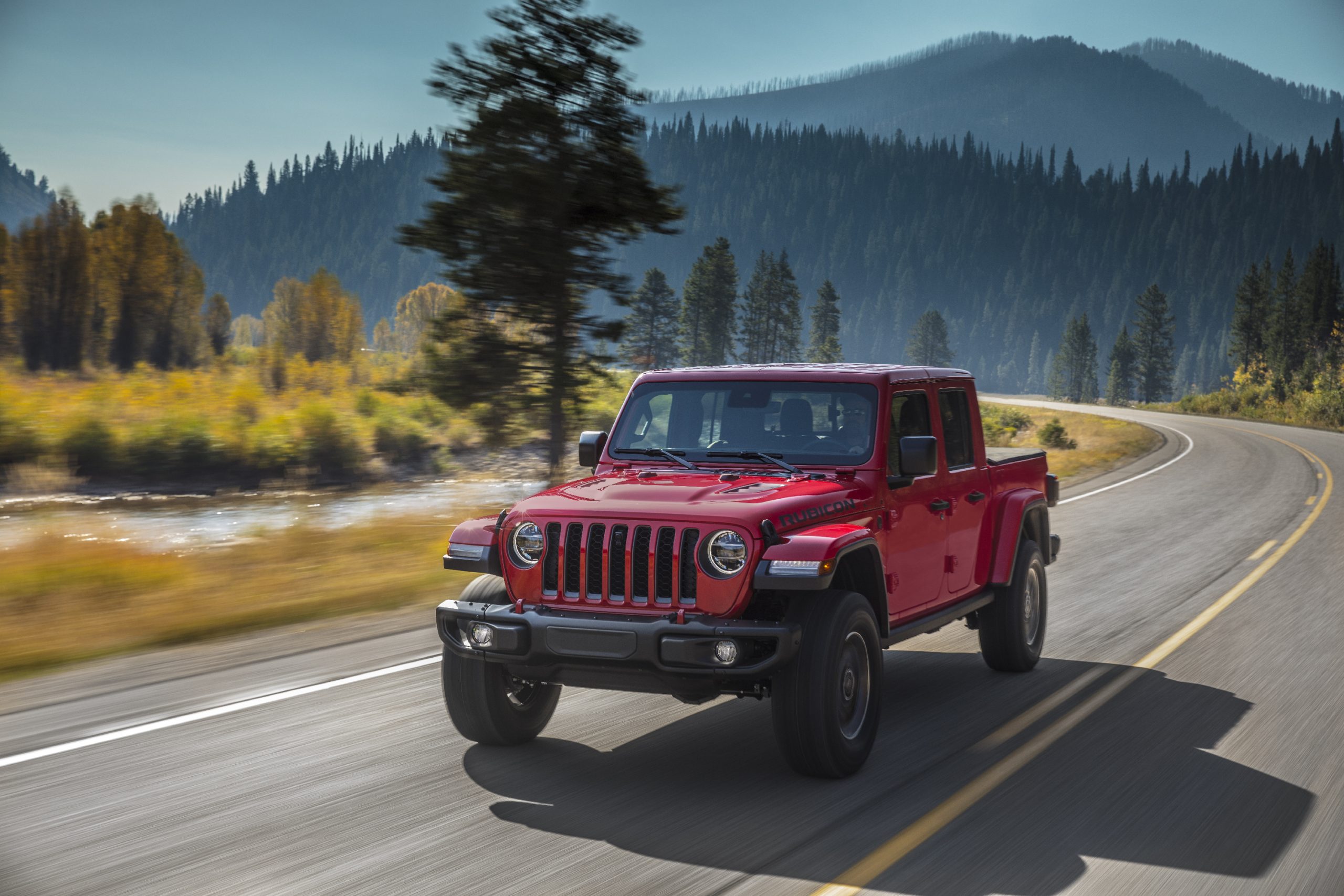 2020 Jeep® Gladiator Rubicon Front Three-Quarter 2020 Jeep® Gladiator Rubicon Front Three-Quarter