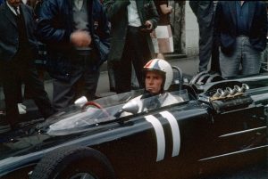 James_Garner,_1966,_Royat,_tournage_du_film_Grand_Prix