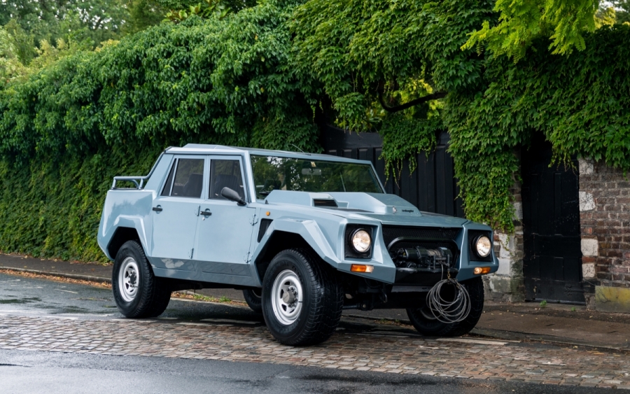 Lamborghini LM002