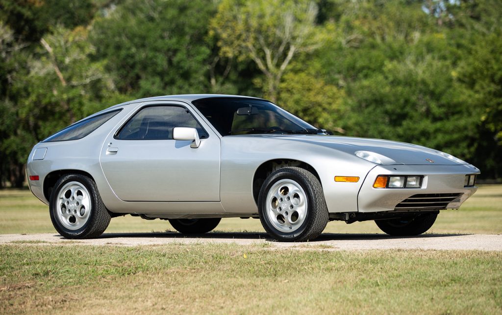 Porsche 928 front three-quarter