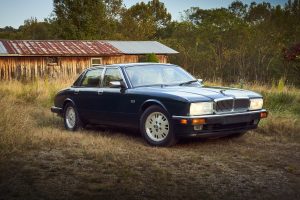 Jaguar XJ6 front three-quarter