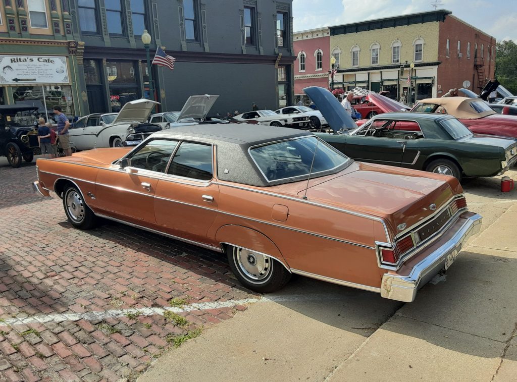 1976 Mercury Marquis Brougham 4