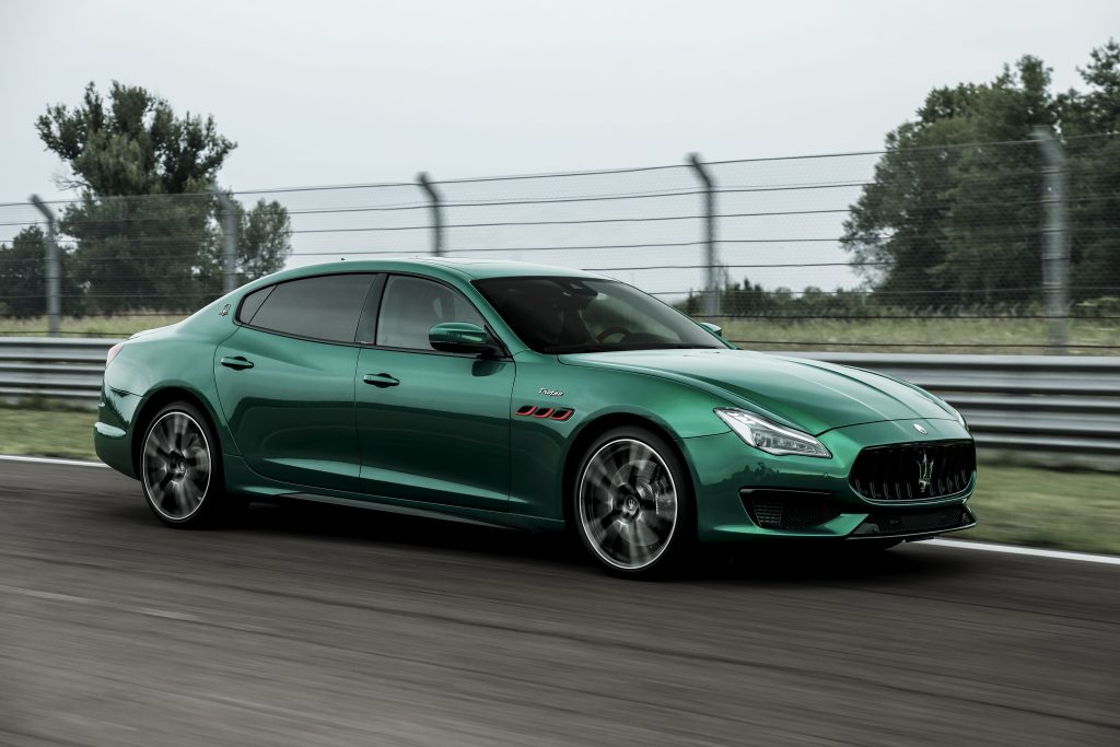green quattroporte front three-quarter track action