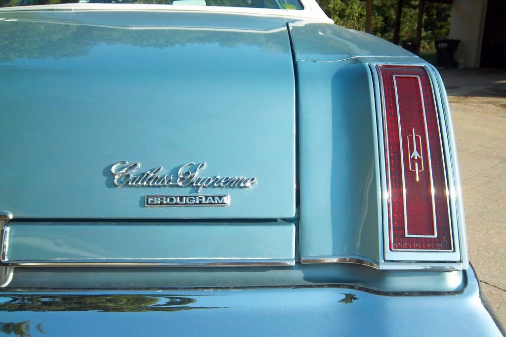 1977 Oldsmobile Cutlass Supreme Brougham coupe 16