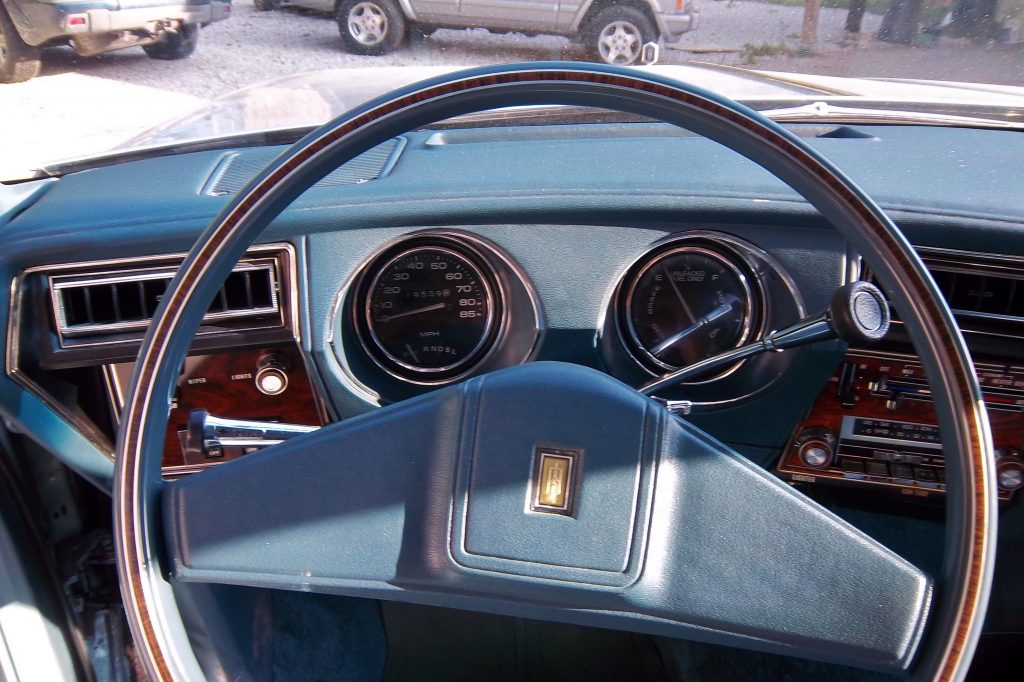 1977 Oldsmobile Cutlass Supreme Brougham coupe 11