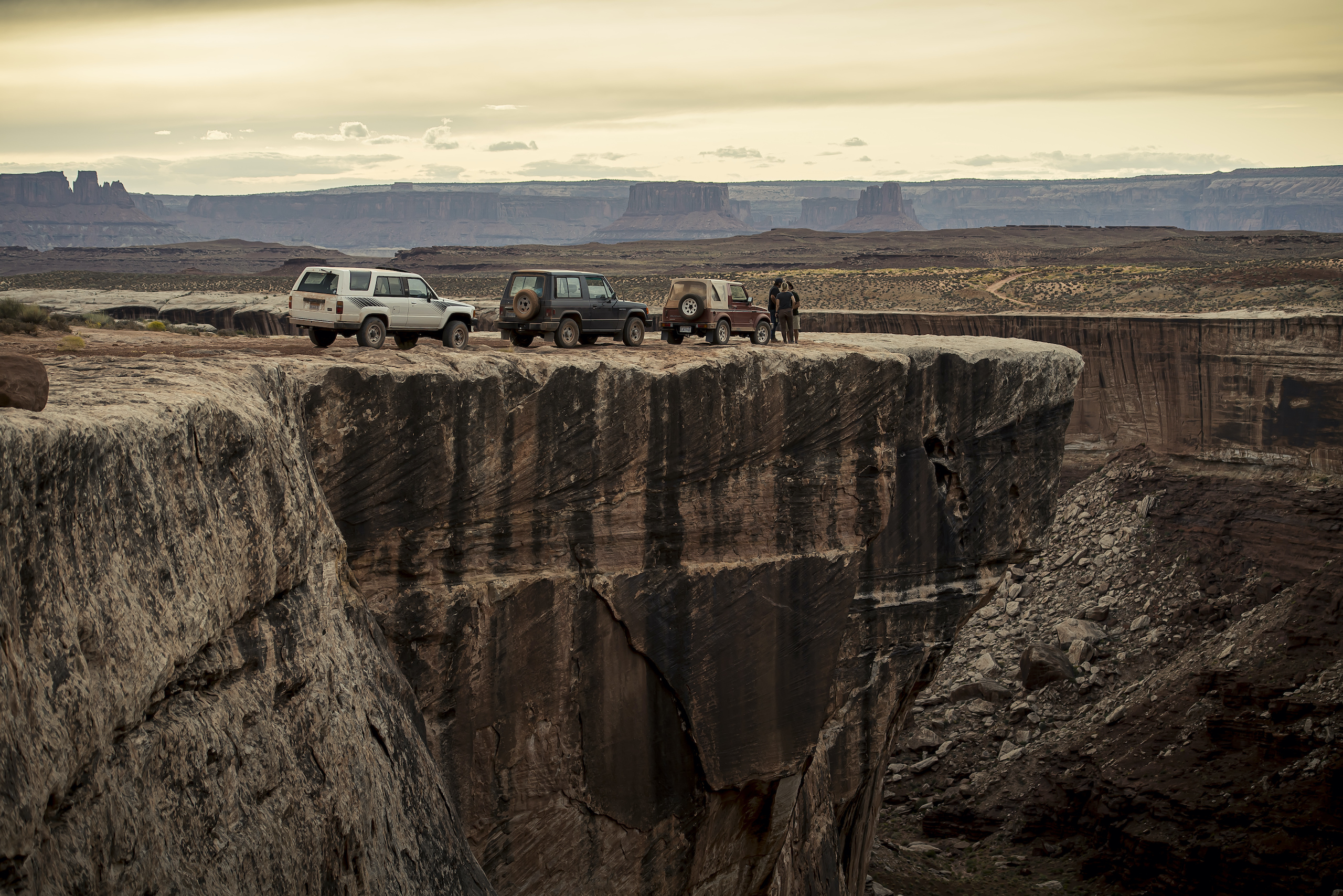 Mitsubishi Montero Suzuki Samurai Toyota 4Runner Canyonlands Moab Utah overlook
