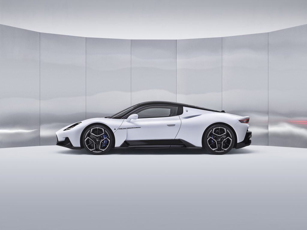 Maserati MC20 profile