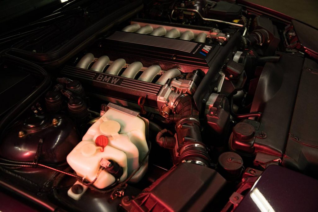 1995 BMW 850CSi engine