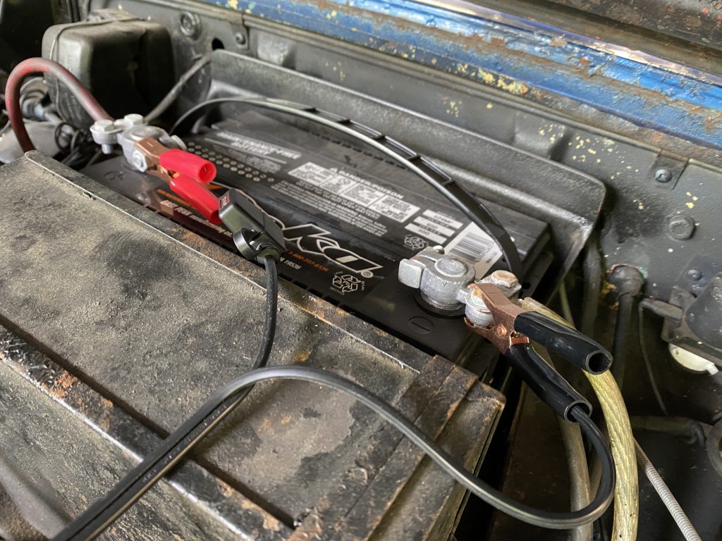 Battery Tender clips on battery posts