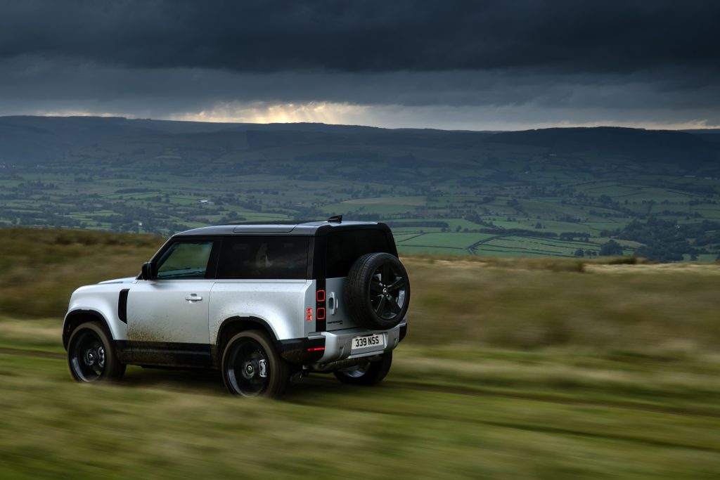 Land Rover Defender 90 2