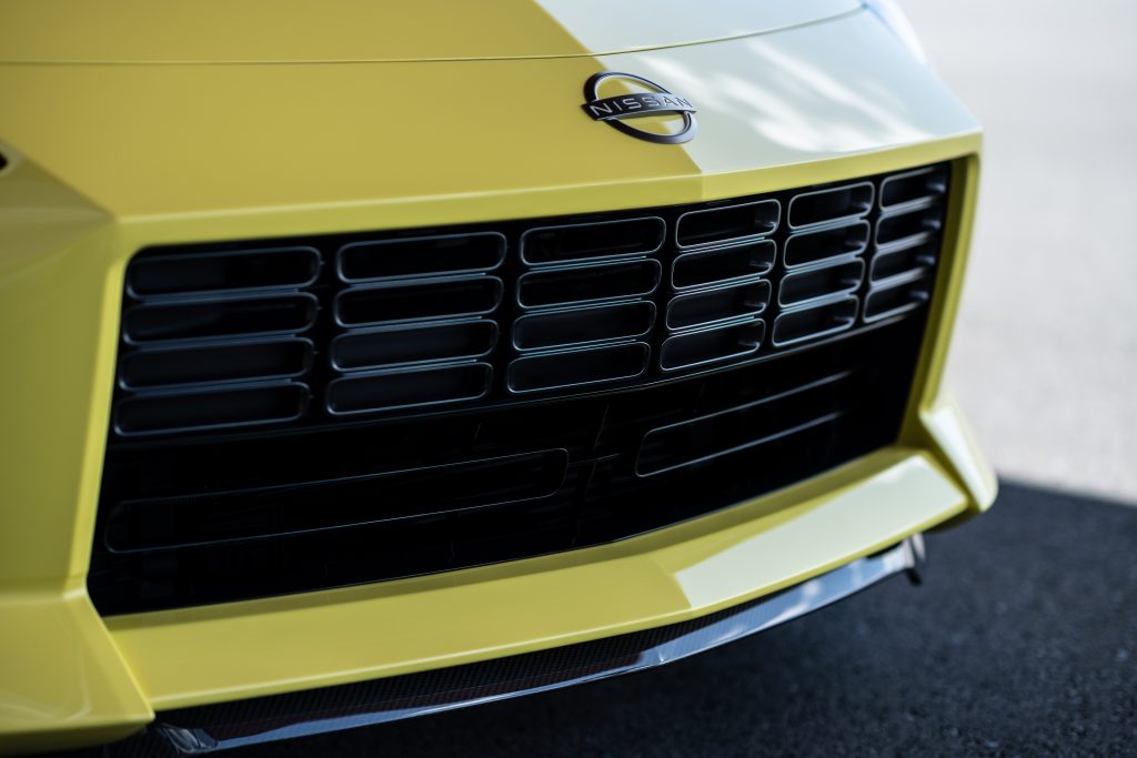 nissan new z car prototype grille detail