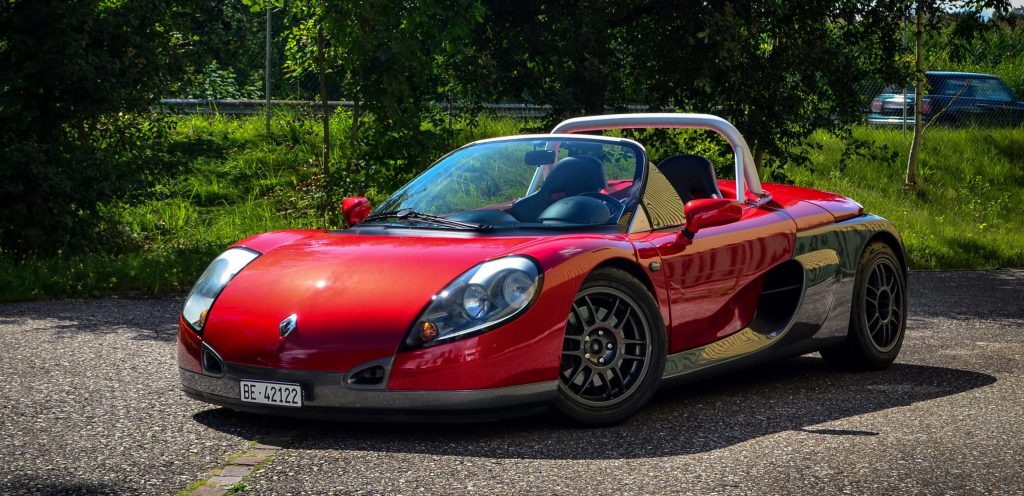 Renault Sport Spider front three-quarter