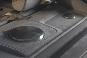 2005 Audi A8 Bang & Olufsen