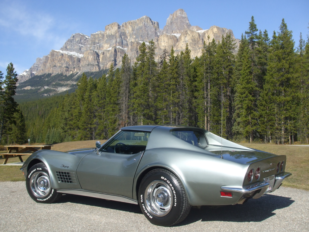 1972 Chevrolet Corvette coupe mountains