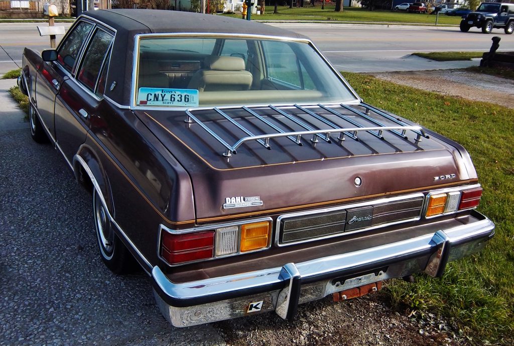 1977 Ford Granada Ghia sedan 10