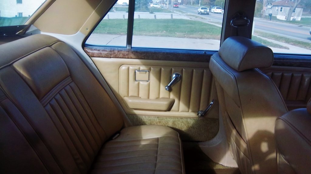 1977 Ford Granada Ghia sedan 9