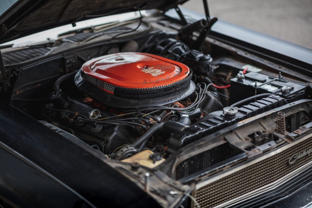 1970 Challenger engine angle